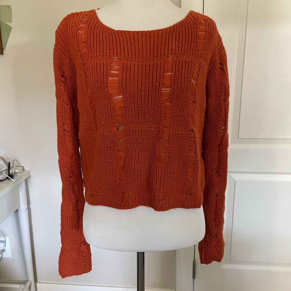 Cropped, 90s TOPSHOP. Perfect condition, no holes apart from in the design.